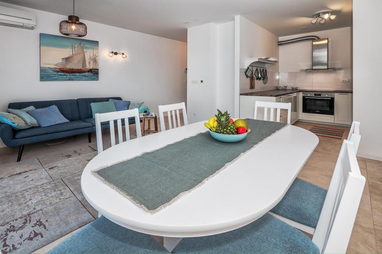 Sea View With Garden Apartment Joshua Split Dış mekan fotoğraf